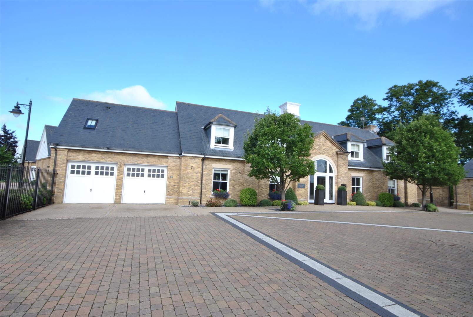 4 Bedrooms, House - Detached